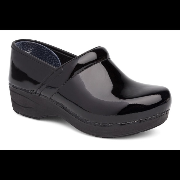 Dansko Shoes - Dansko XP 2.0 size 37 wide